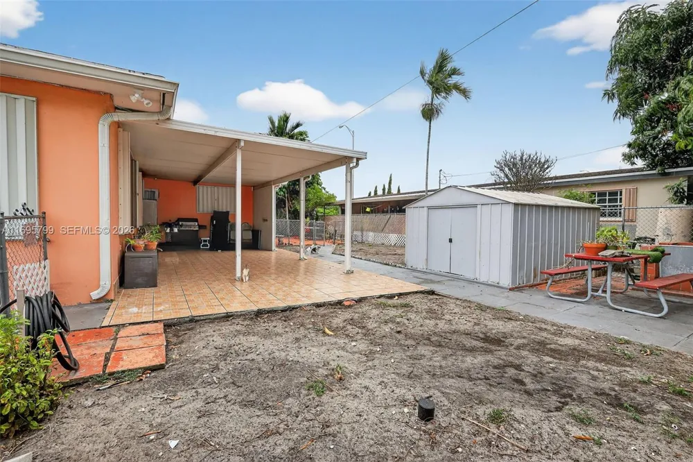 500 E 30th St Hialeah, FL 33013