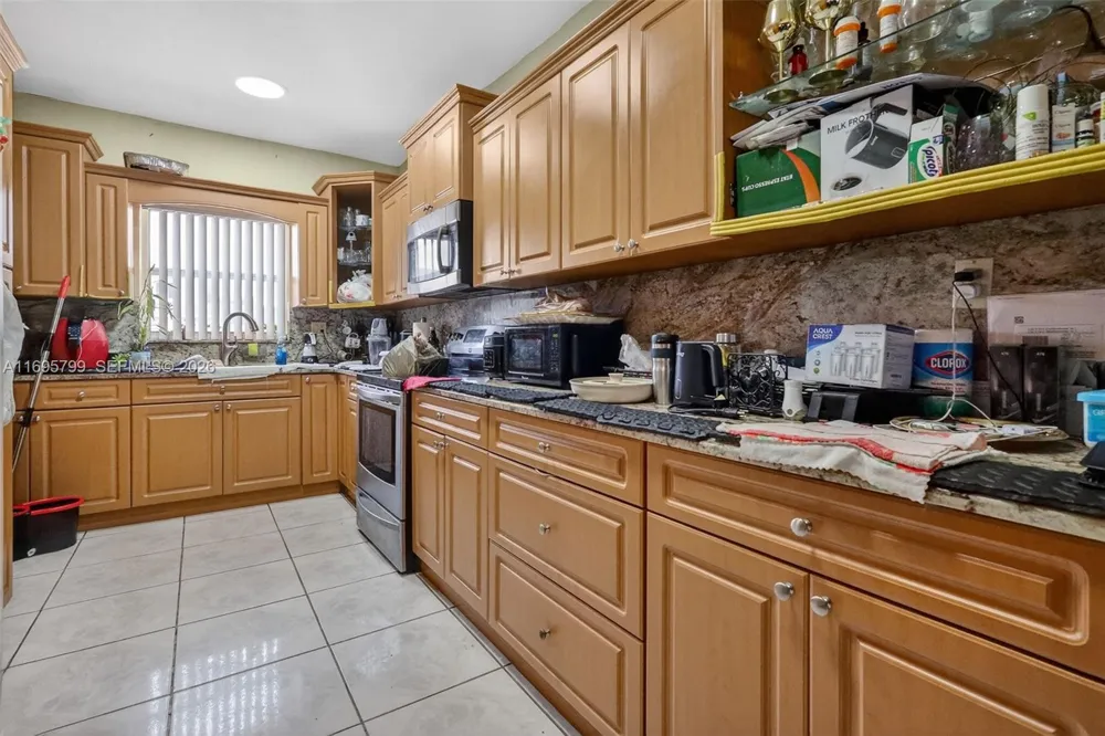 500 E 30th St Hialeah, FL 33013
