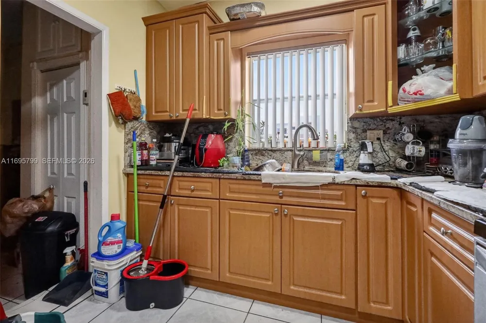 500 E 30th St Hialeah, FL 33013