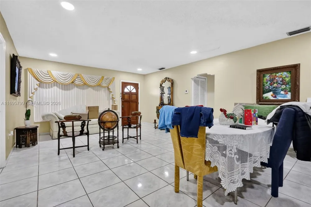 500 E 30th St Hialeah, FL 33013