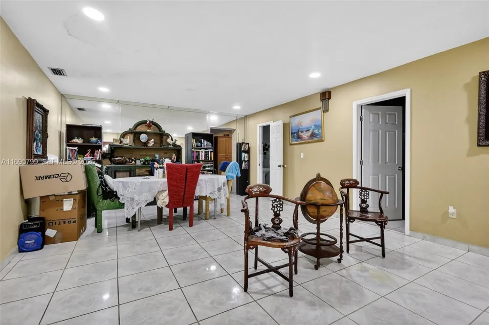500 E 30th St Hialeah, FL 33013
