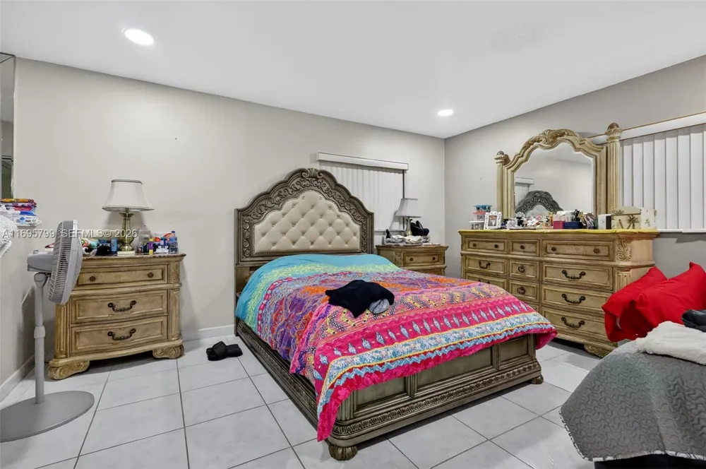500 E 30th St Hialeah, FL 33013