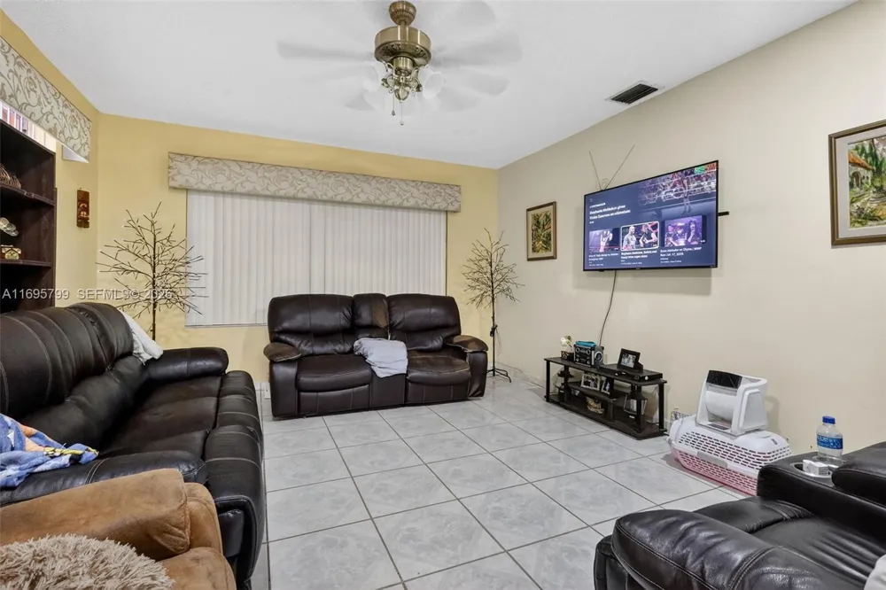 500 E 30th St Hialeah, FL 33013