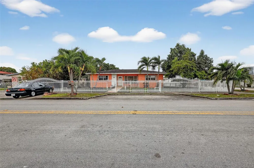 500 E 30th St Hialeah, FL 33013