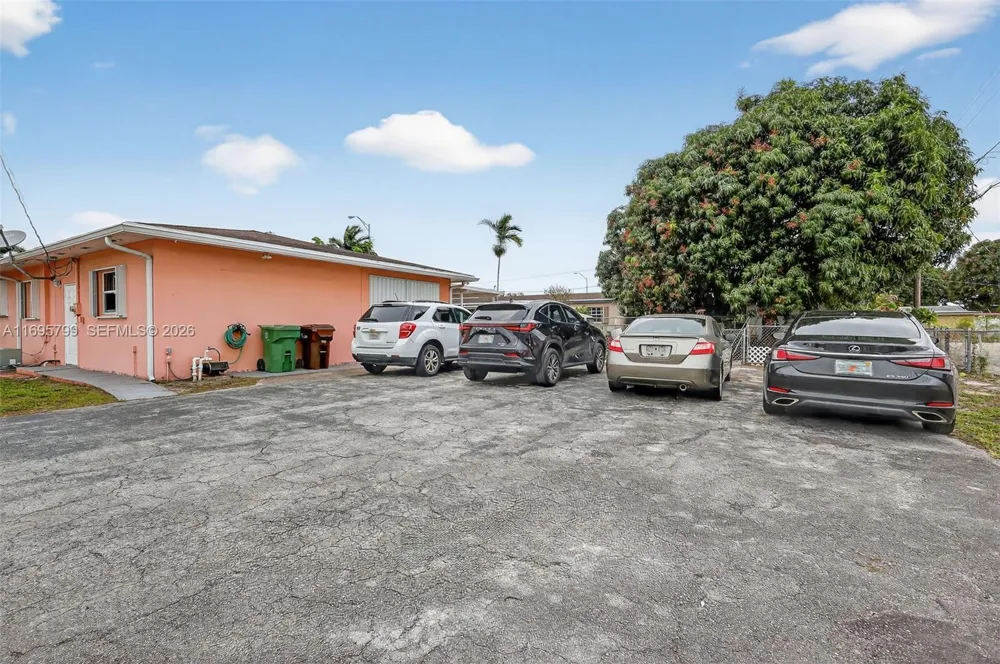 500 E 30th St Hialeah, FL 33013