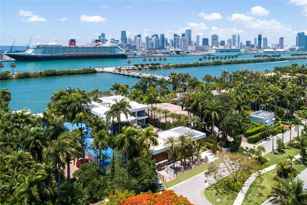 130 Palm Ave Miami Beach, FL 33139