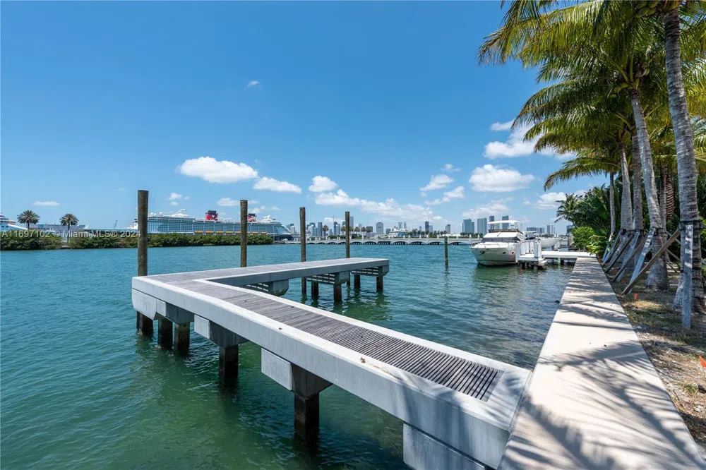 130 Palm Ave Miami Beach, FL 33139