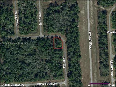 319 James Irwin Terr, BANYAN VILLAGE