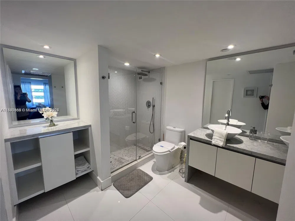 5161 COLLINS AVE #1403 Miami Beach, FL 33140