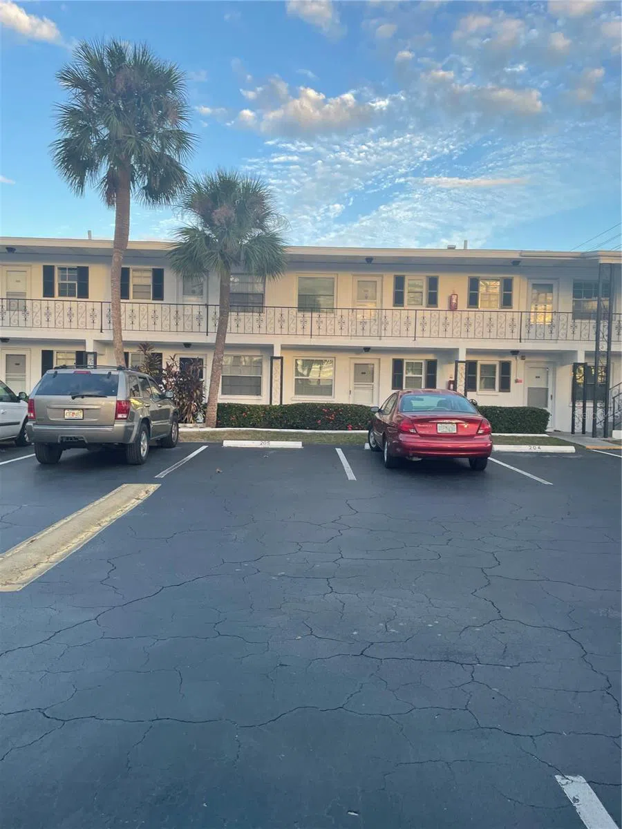 14531 WALSINGHAM ROAD #203 Largo, FL 33774