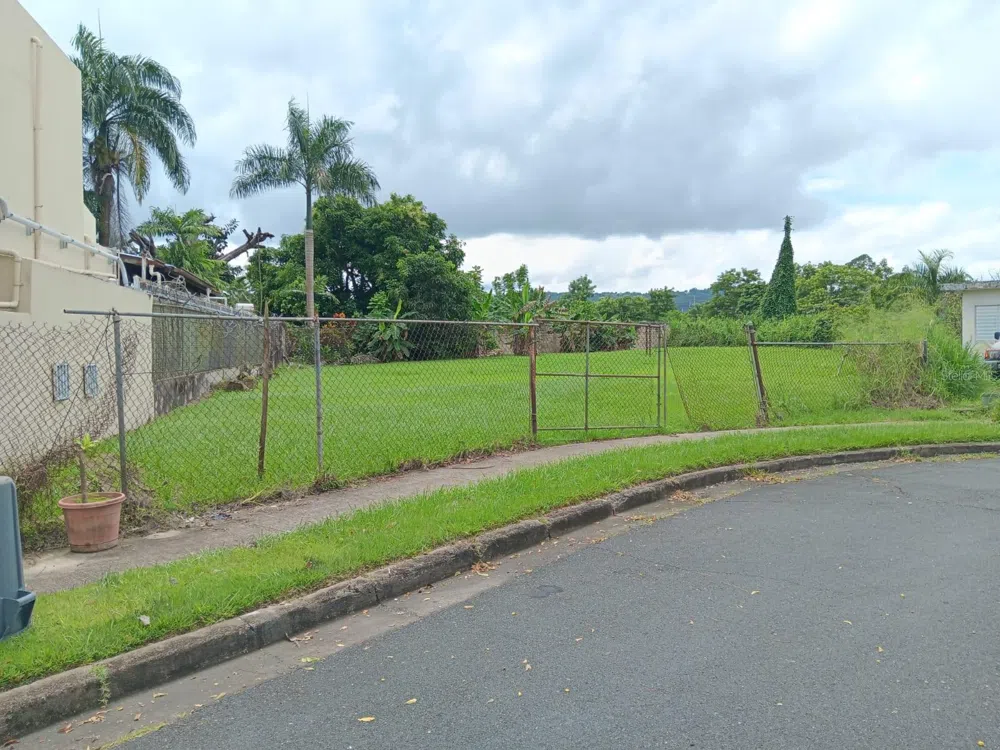 URB. TERALINDA CALLE TOLEDO ##6 Caguas, PR 00725