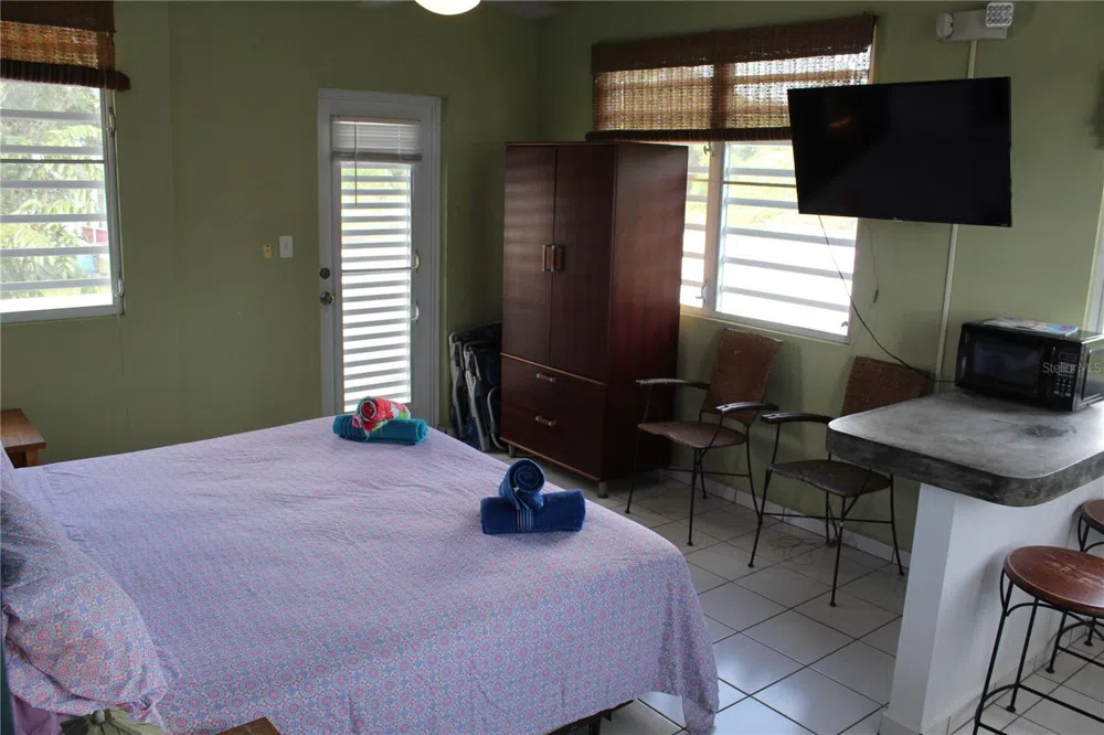 236 ACACIA Vieques, PR 00765