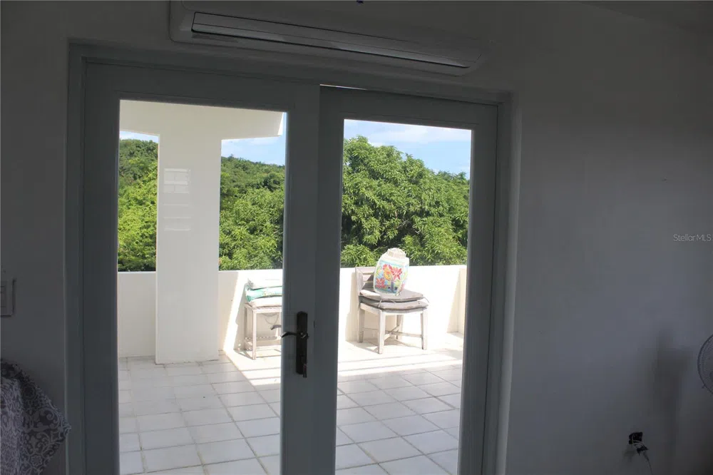 236 ACACIA Vieques, PR 00765