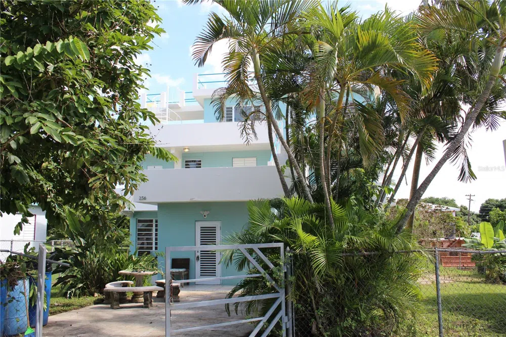 236 ACACIA Vieques, PR 00765