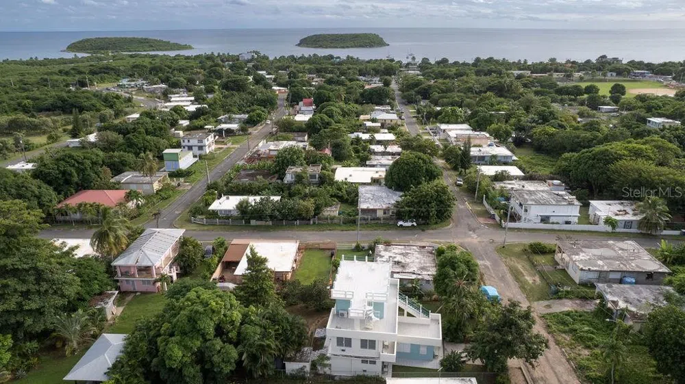 236 ACACIA Vieques, PR 00765