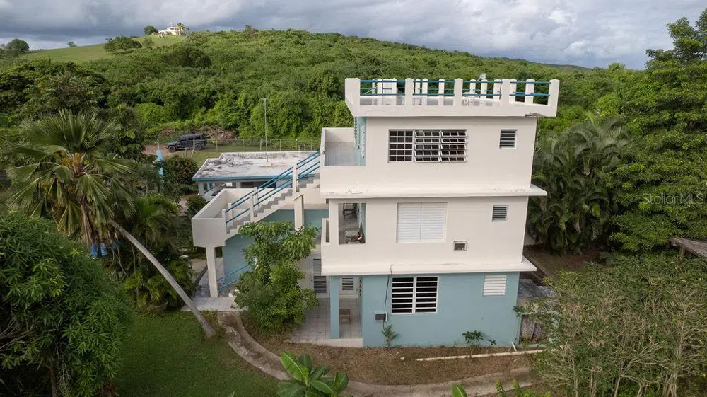 236 ACACIA Vieques, PR 00765