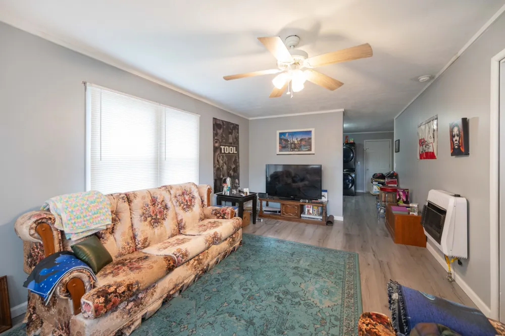 41 E 7th St E Parsons, TN 38363