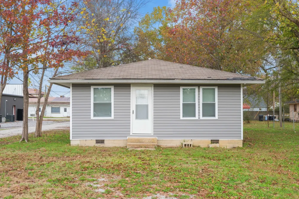 41 E 7th St E Parsons, TN 38363