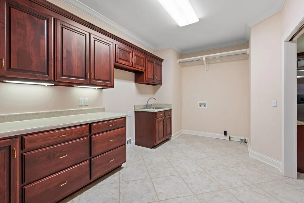 303 Middlefield Ln Lascassas, TN 37085