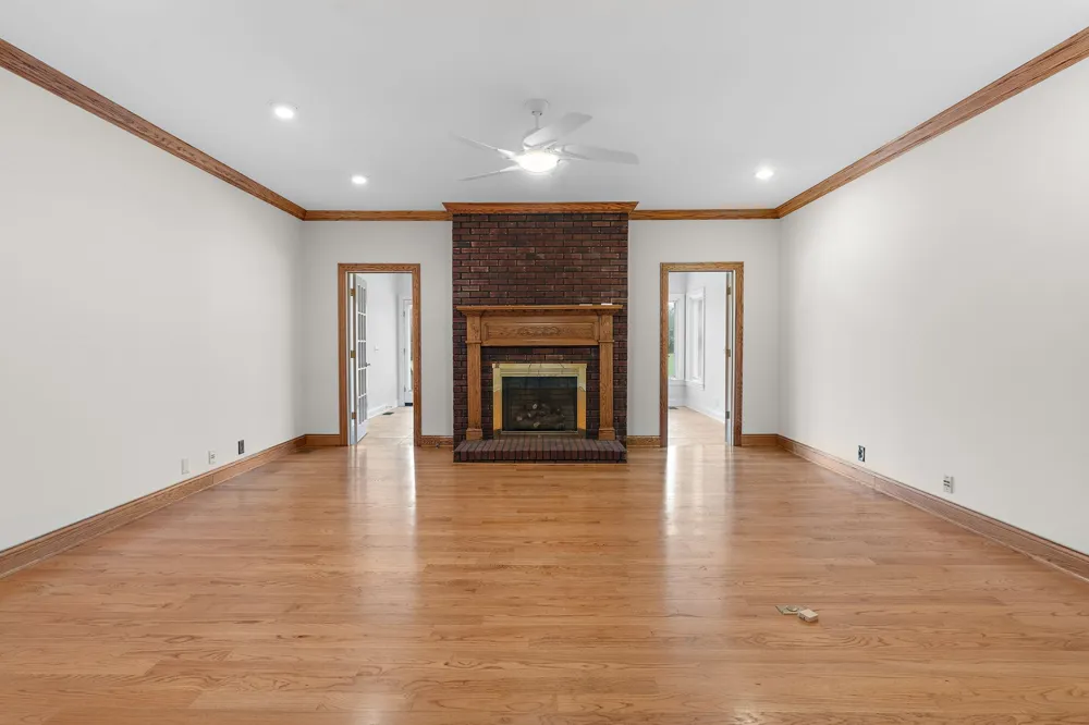 303 Middlefield Ln Lascassas, TN 37085
