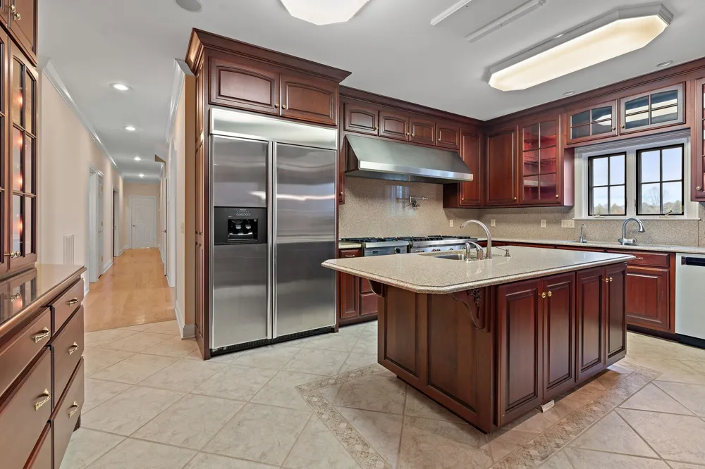 303 Middlefield Ln Lascassas, TN 37085