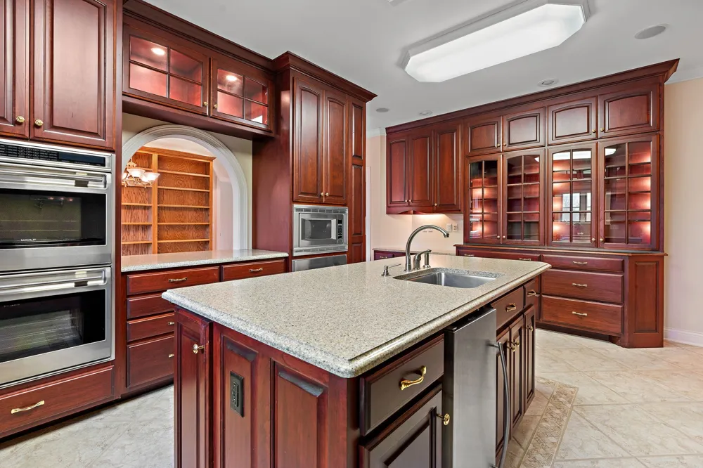 303 Middlefield Ln Lascassas, TN 37085