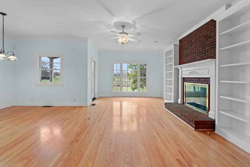 303 Middlefield Ln Lascassas, TN 37085