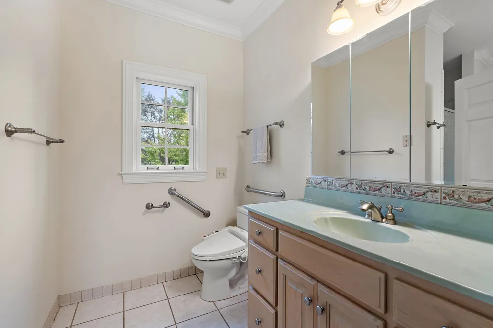 303 Middlefield Ln Lascassas, TN 37085