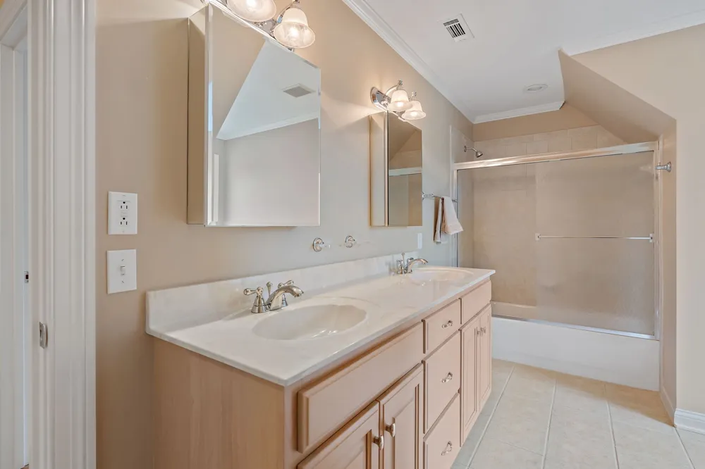 303 Middlefield Ln Lascassas, TN 37085