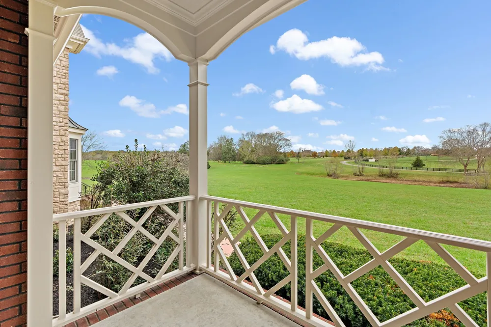 303 Middlefield Ln Lascassas, TN 37085