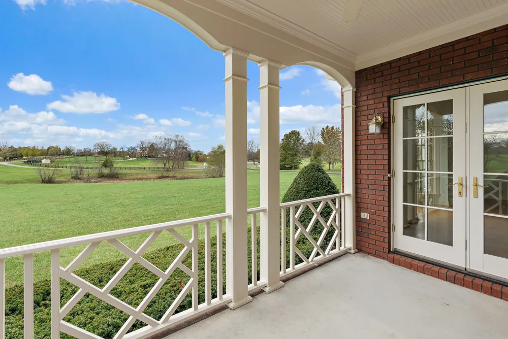 303 Middlefield Ln Lascassas, TN 37085