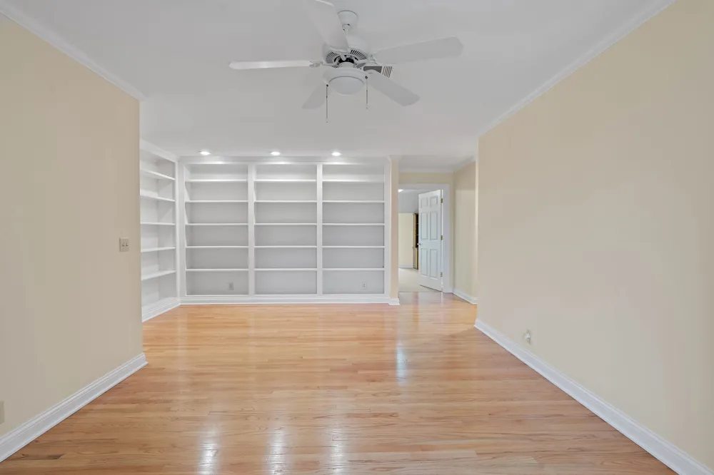 303 Middlefield Ln Lascassas, TN 37085