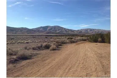 20 Street West & Ave. S Palmdale, CA 93551