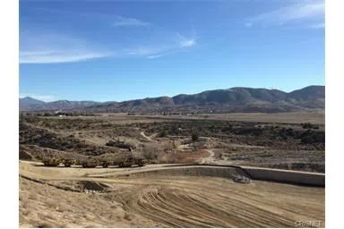 20 Street West & Ave. S Palmdale, CA 93551