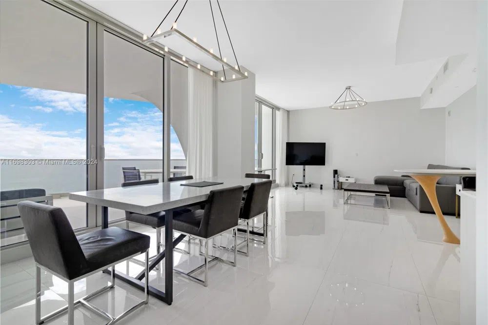 16901 Collins Ave #1402 Sunny Isles Beach, FL 33160