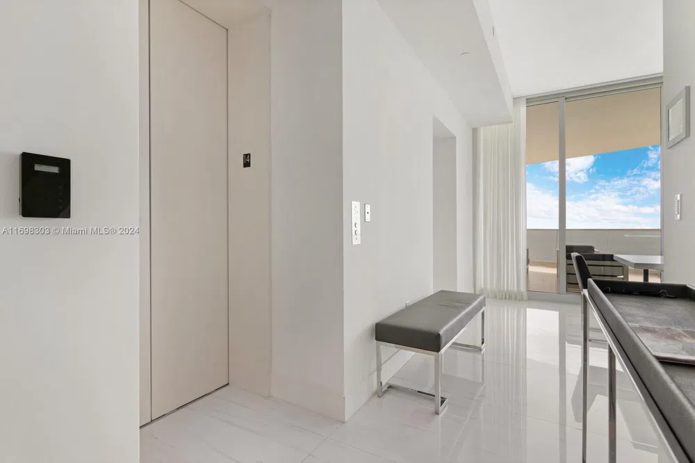 16901 Collins Ave #1402 Sunny Isles Beach, FL 33160