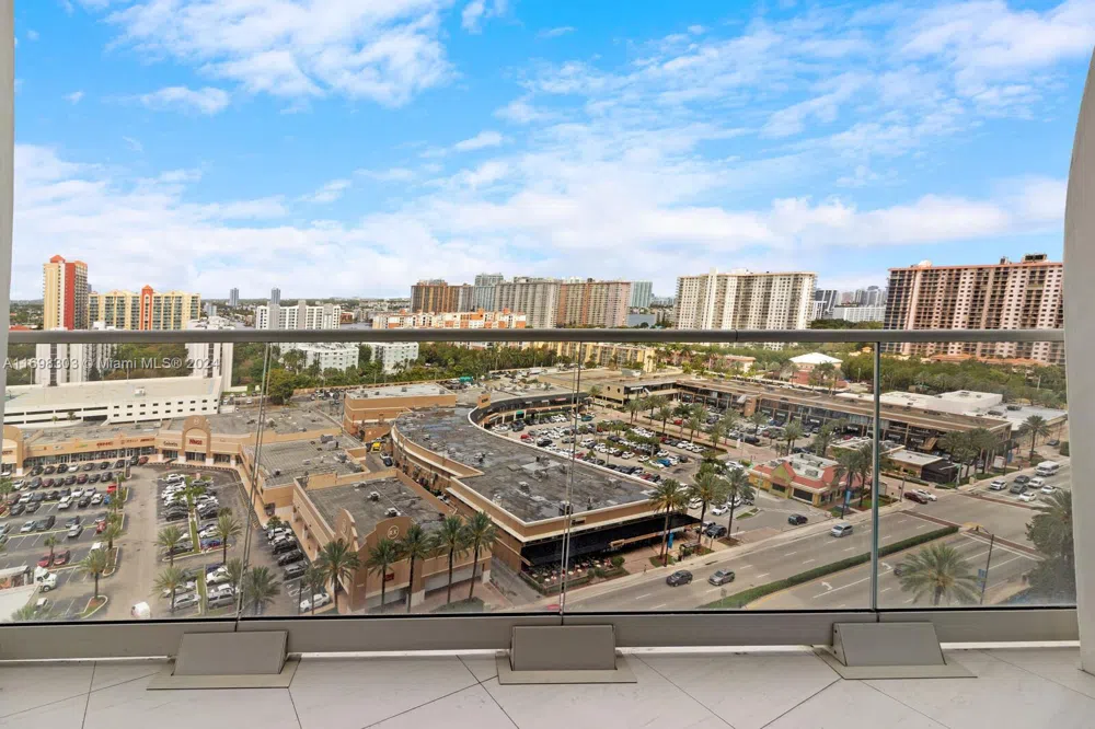 16901 Collins Ave #1402 Sunny Isles Beach, FL 33160