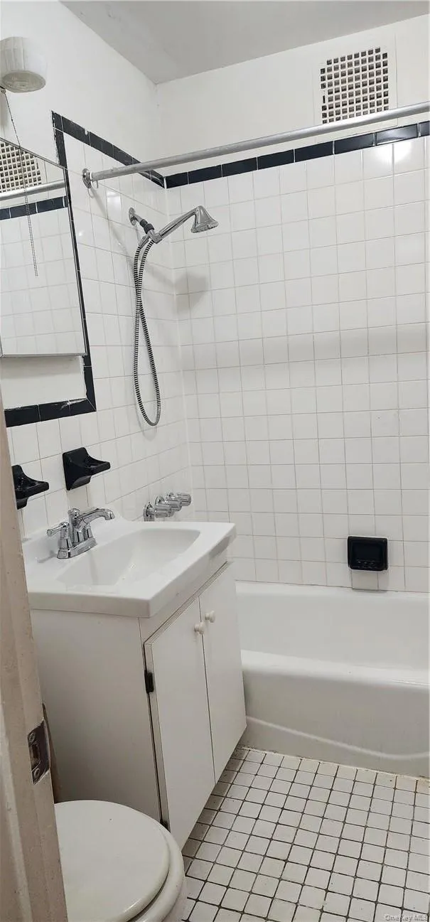 767 Eastern Parkway E #1B Brooklyn, NY 11213