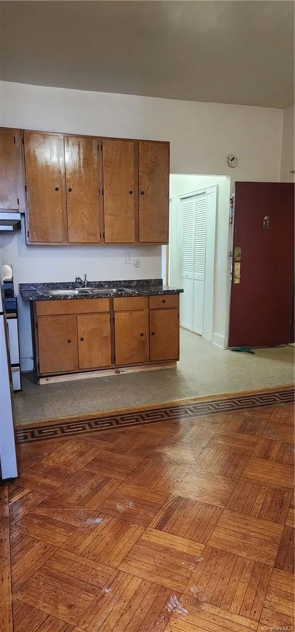 767 Eastern Parkway E #1B Brooklyn, NY 11213