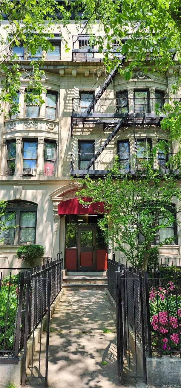 767 Eastern Parkway E #1B Brooklyn, NY 11213
