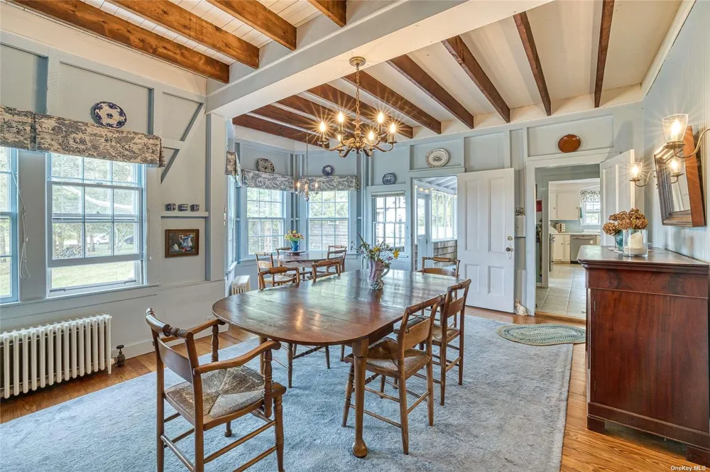 1695 Old Woods Path Southold, NY 11971