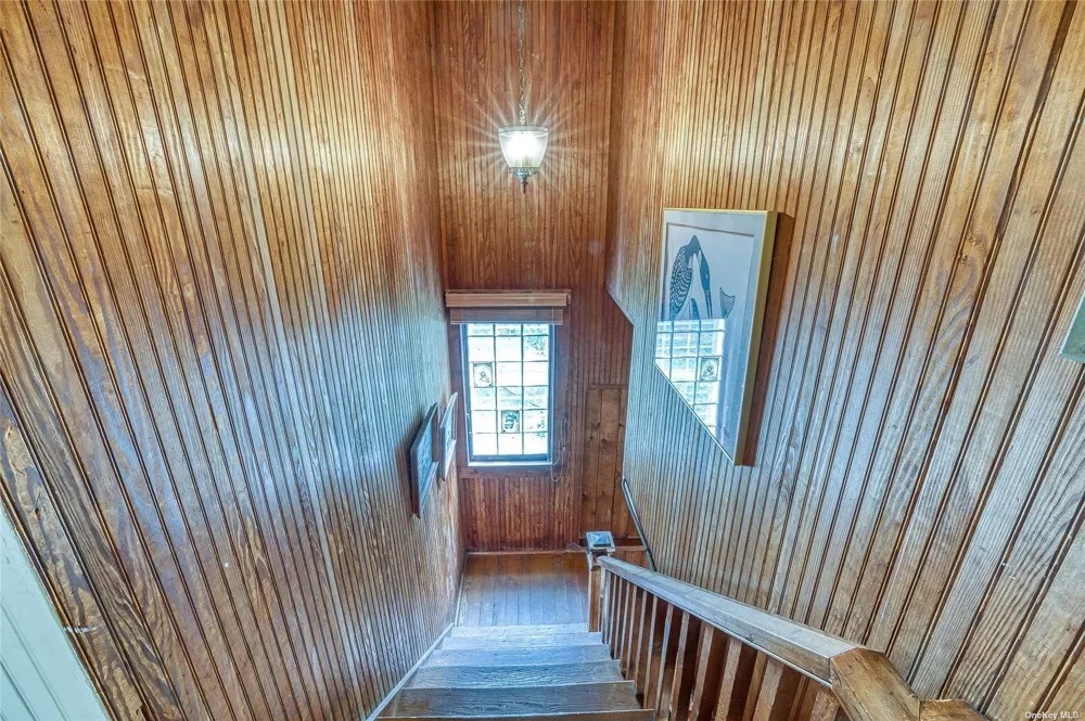 1695 Old Woods Path Southold, NY 11971