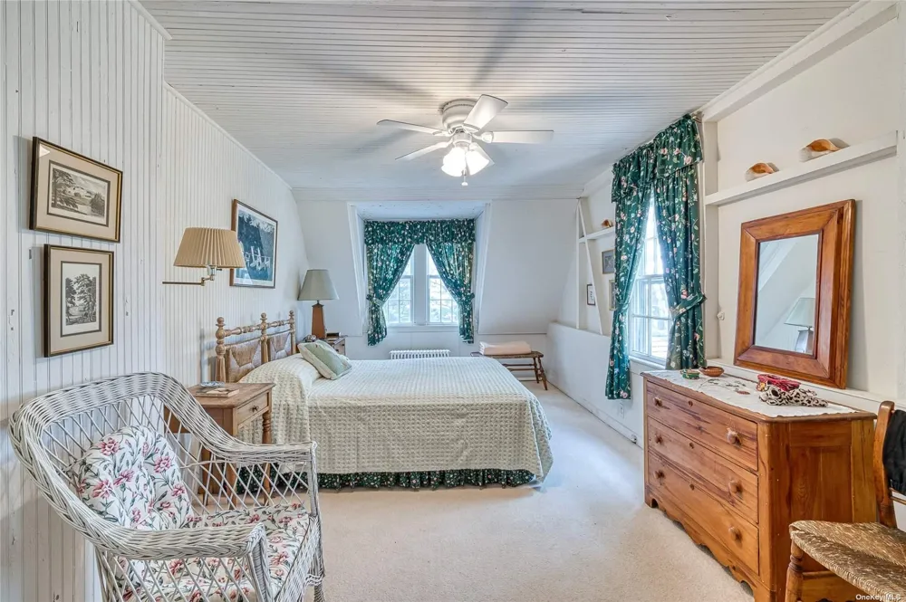 1695 Old Woods Path Southold, NY 11971