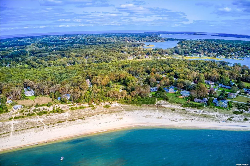 1695 Old Woods Path Southold, NY 11971