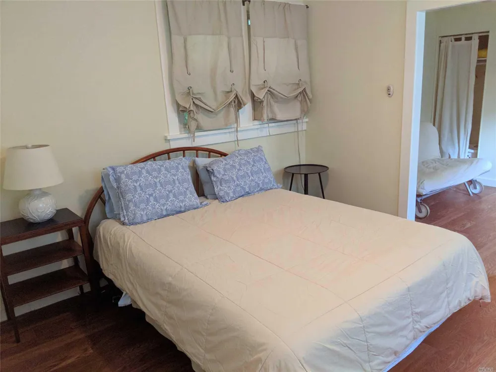 16640 Main Street #Cottag New Suffolk, NY 11956