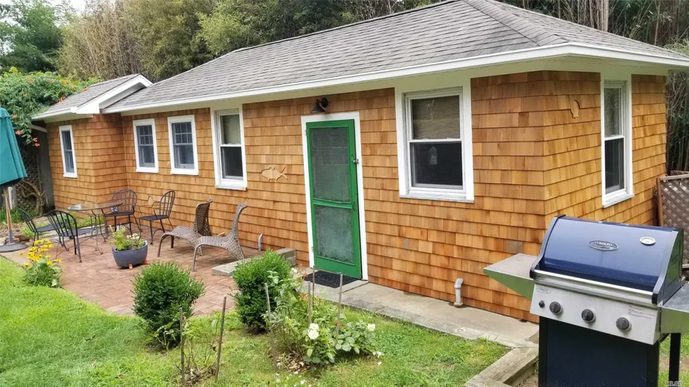 16640 Main Street #Cottag New Suffolk, NY 11956