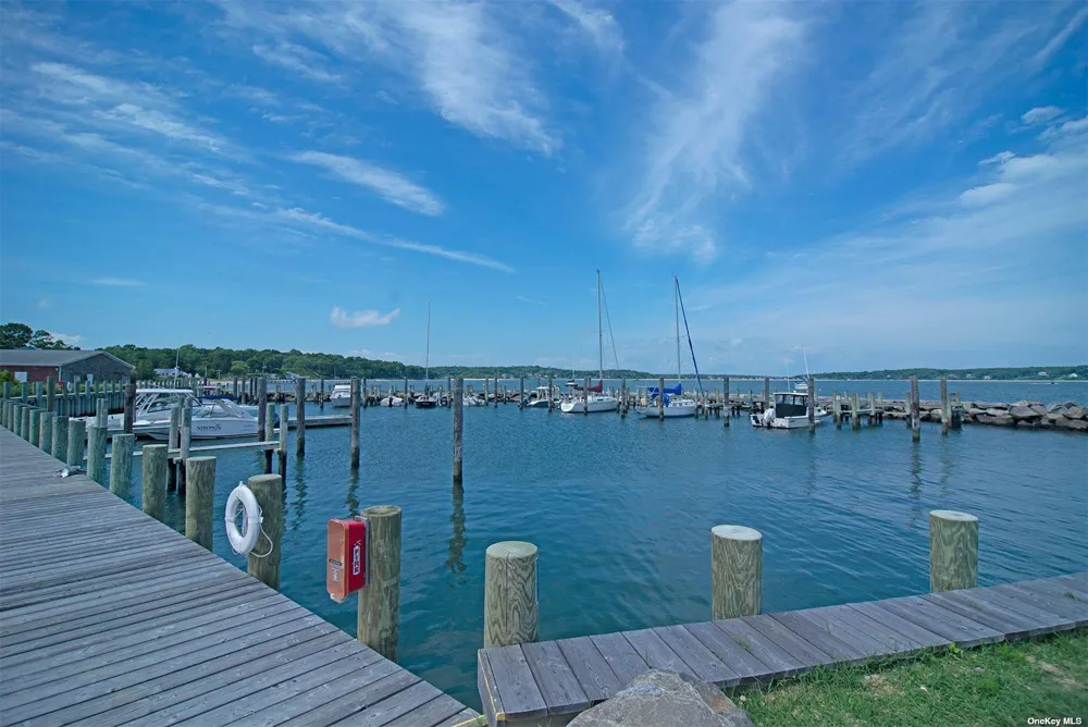 640 Orchard Street New Suffolk, NY 11956