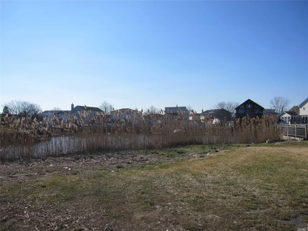 Island Place Seaford, NY 11783
