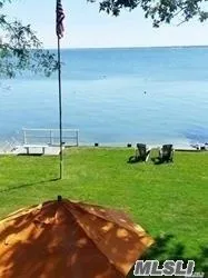 15 Downs Boulevard Jamesport, NY 11947
