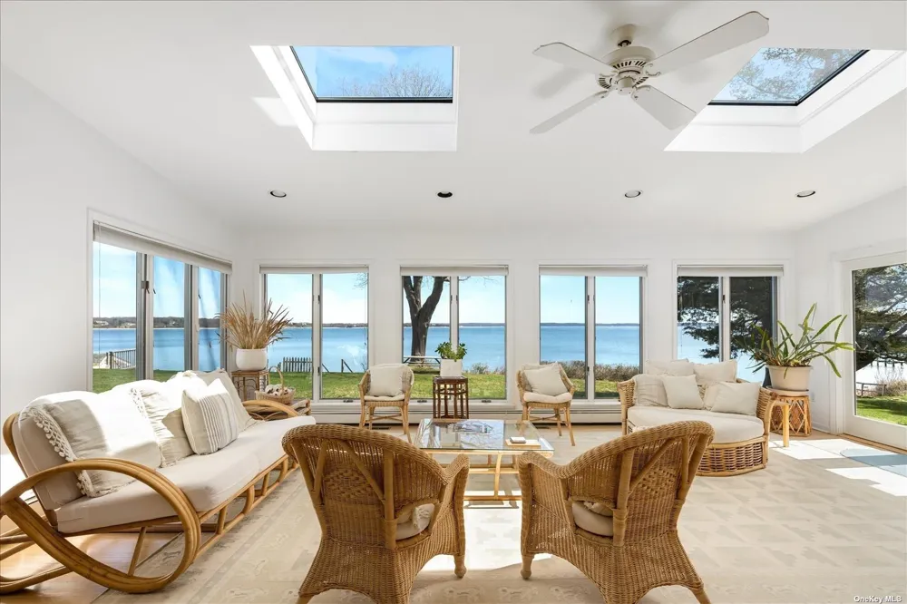 1155 Old Harbor Road New Suffolk, NY 11956
